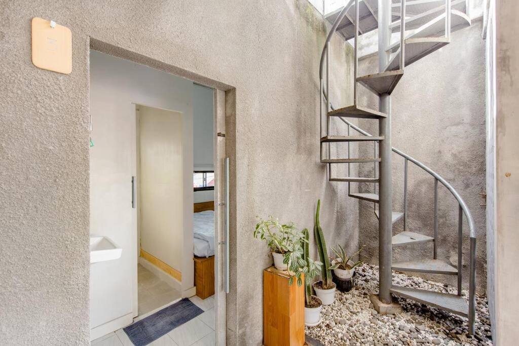 Teras Sabin Hotel Ngabean Екстериор снимка