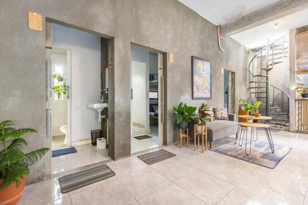 Teras Sabin Hotel Ngabean Екстериор снимка