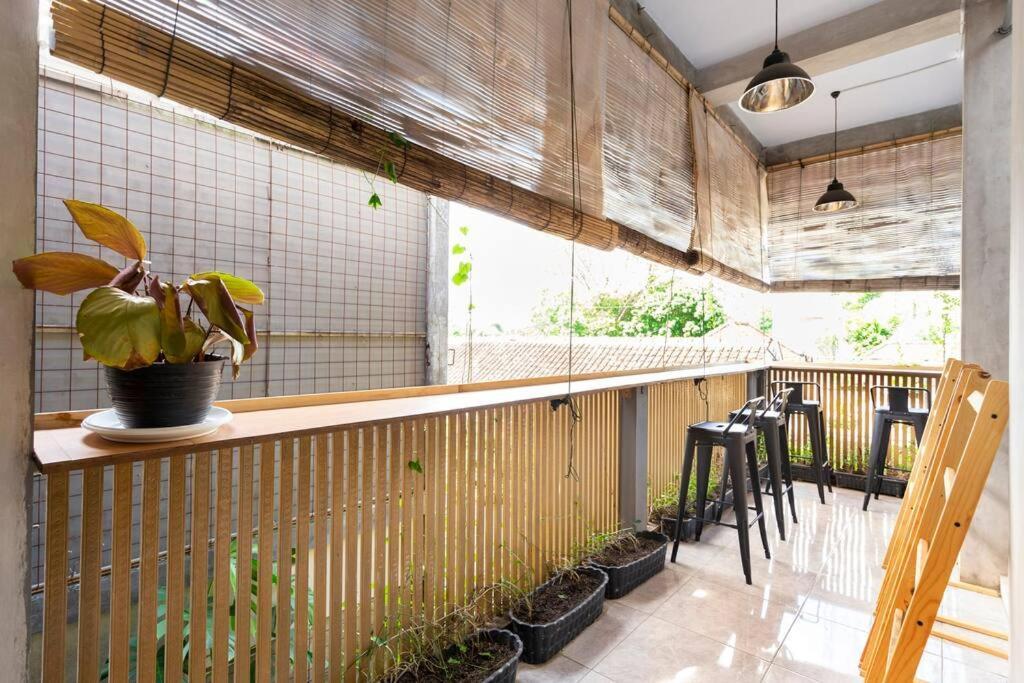 Teras Sabin Hotel Ngabean Екстериор снимка
