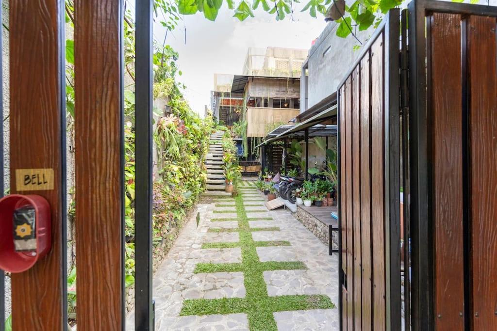 Teras Sabin Hotel Ngabean Екстериор снимка